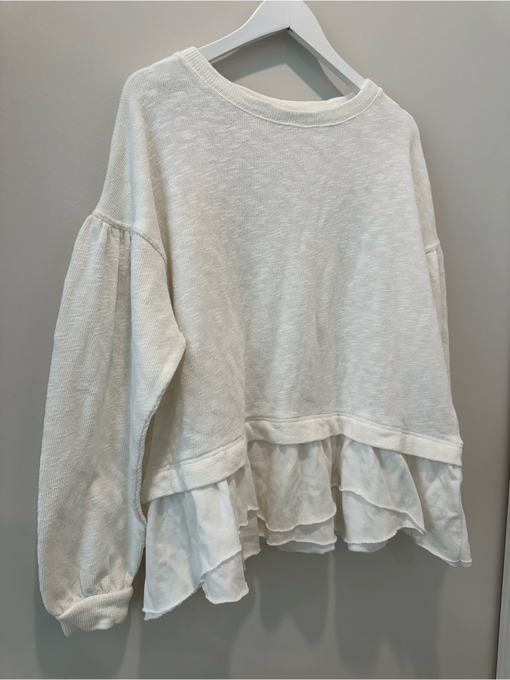 Free People Maddie Layered Hem Sweater Size Small White Slouchy Cozy Long Sleeve - Picture 10 of 14